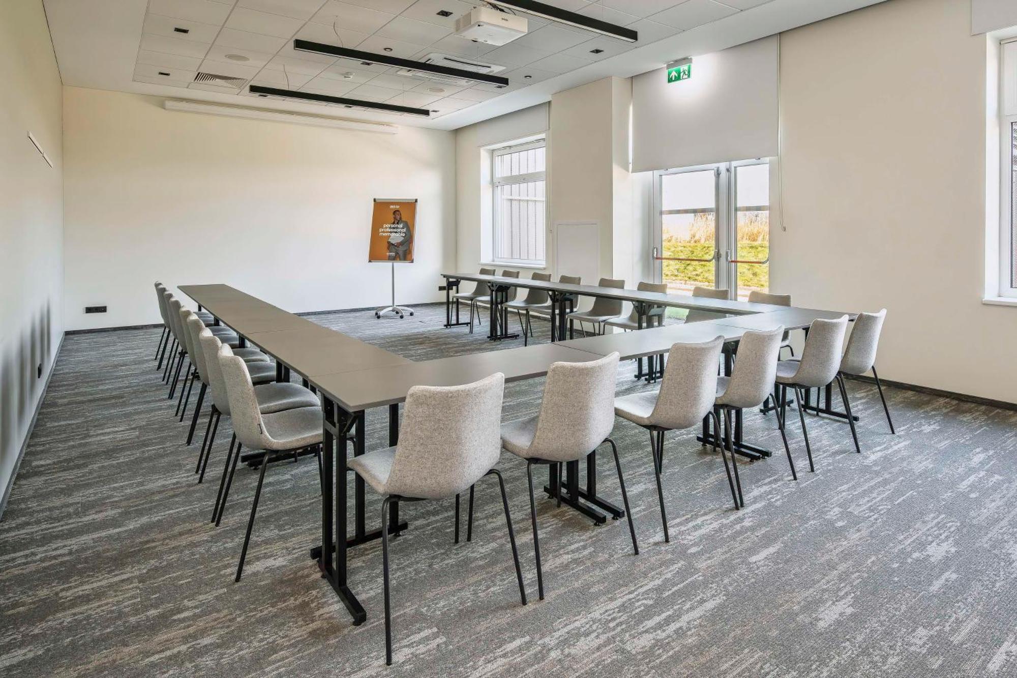 Park Inn By Radisson Vilnius Airport Hotel & Conference Centre Zewnętrze zdjęcie